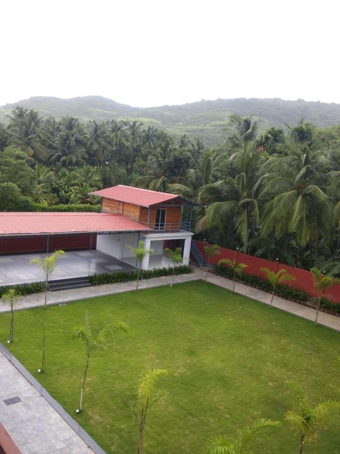 Meritas Seawind Beach Resort, Srīvardhan 外观 照片